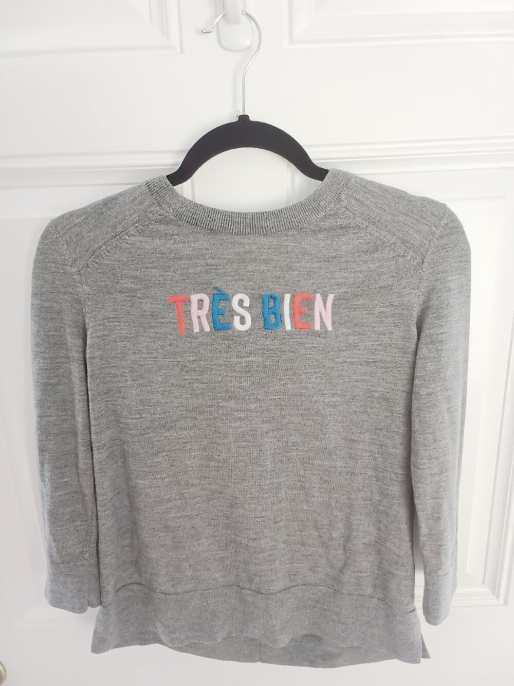 Banana Republic Size Medium TRÈS BIEN (Very Good in French) Gray Top